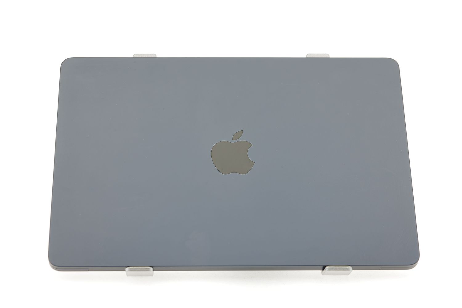 Apple MacBook Air 13″ 2022, M2 8 Cores, 8 GB, 8 core GPU 256 GB Midnight - Újszerű