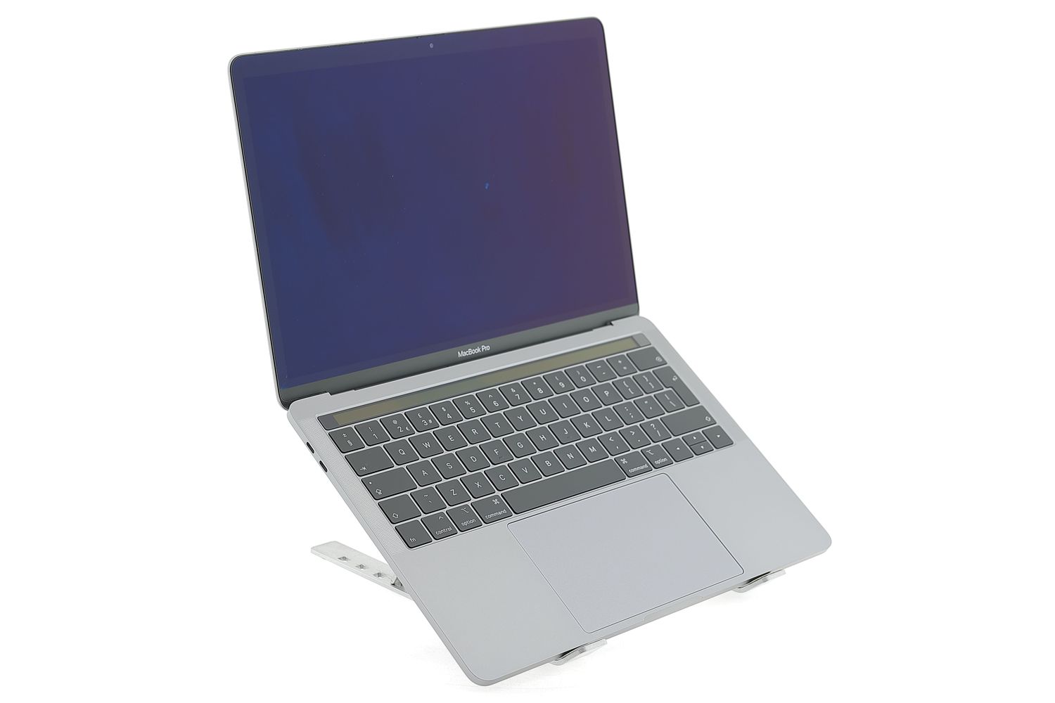 Apple MacBook Pro 13″ Touch Bar 2018, i5 2.3 GHz, 8 GB, Intel Iris Plus Graphics 655 256 GB Space Gray - Отлично