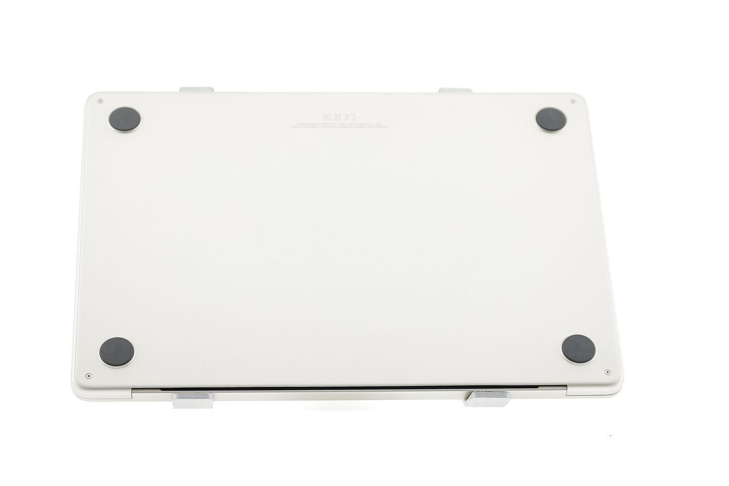 Apple MacBook Air 13″ 2022, M2 8 Cores, 8 GB, 8 core GPU 256 GB Starlight - Újszerű
