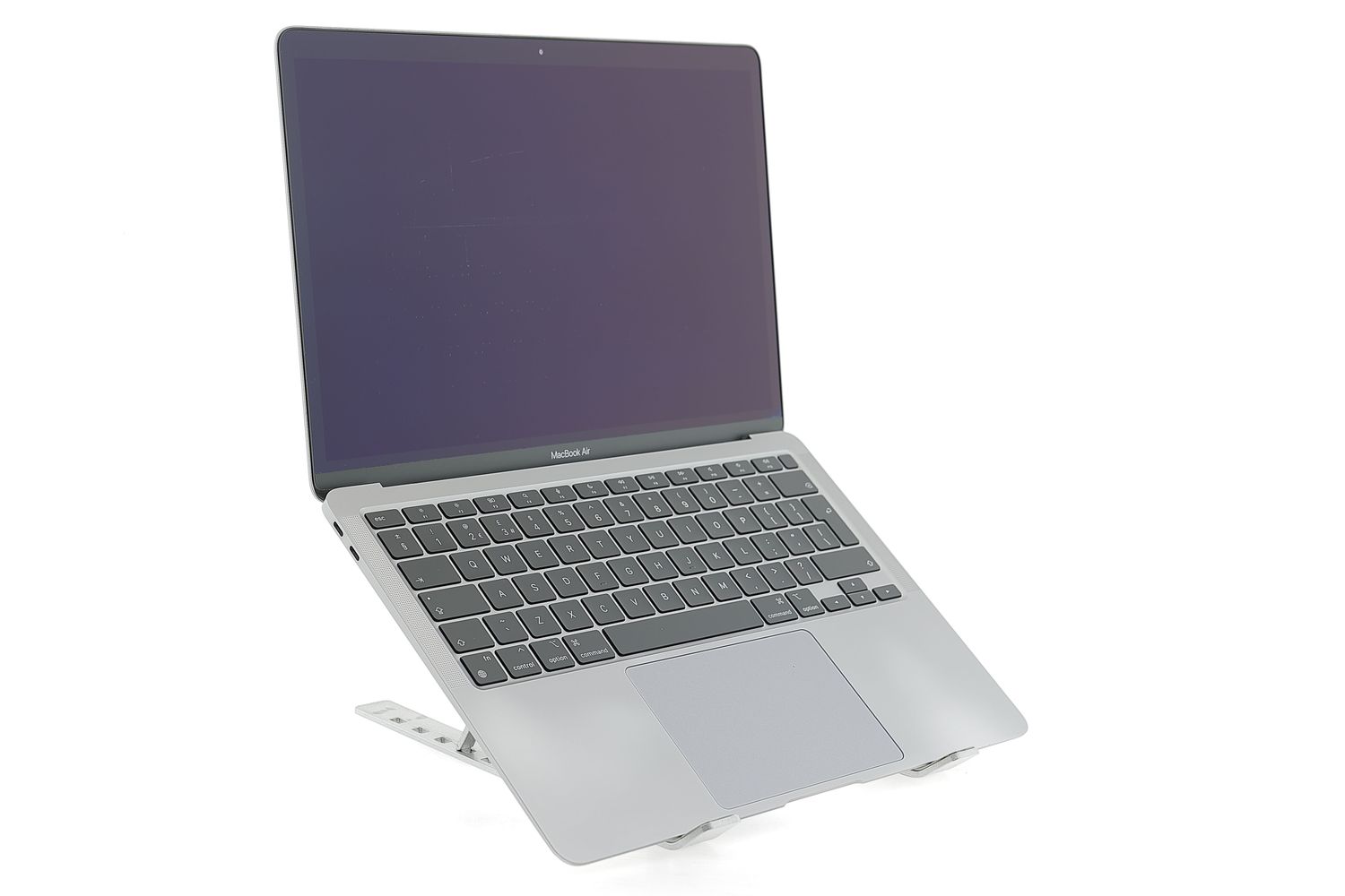 Apple MacBook Air 13″ 2020, M1 8 Cores, 8 GB, 8 core GPU 512 GB Silver - Nagyon jó