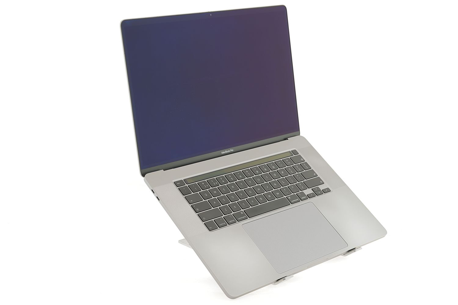 Apple MacBook Pro 16″ Touch Bar 2019, i9 2.4 GHz, 32 GB, AMD Radeon Pro 5300M 512 GB Space Gray - Ca nou