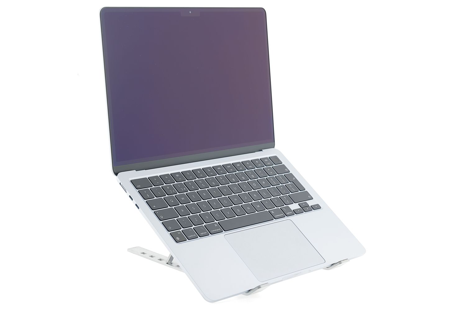 Apple MacBook Air 13″ 2025, M4 10 Cores, 16 GB, 8 core GPU 256 GB Sky Blue - Много добро