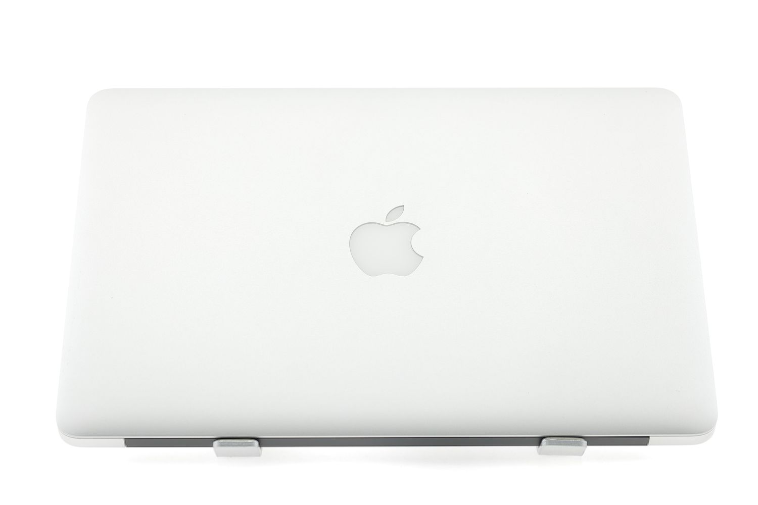 Apple MacBook Air 13″ 2017, i5 1.8 GHz, 8 GB, HD Graphics 6000 128 GB Silver - Като нов