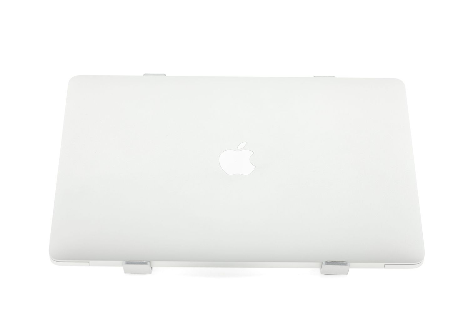 Apple MacBook Pro 13″ 2020, M1 8 Cores, 8 GB, 8 core GPU 256 GB Silver - Excelent