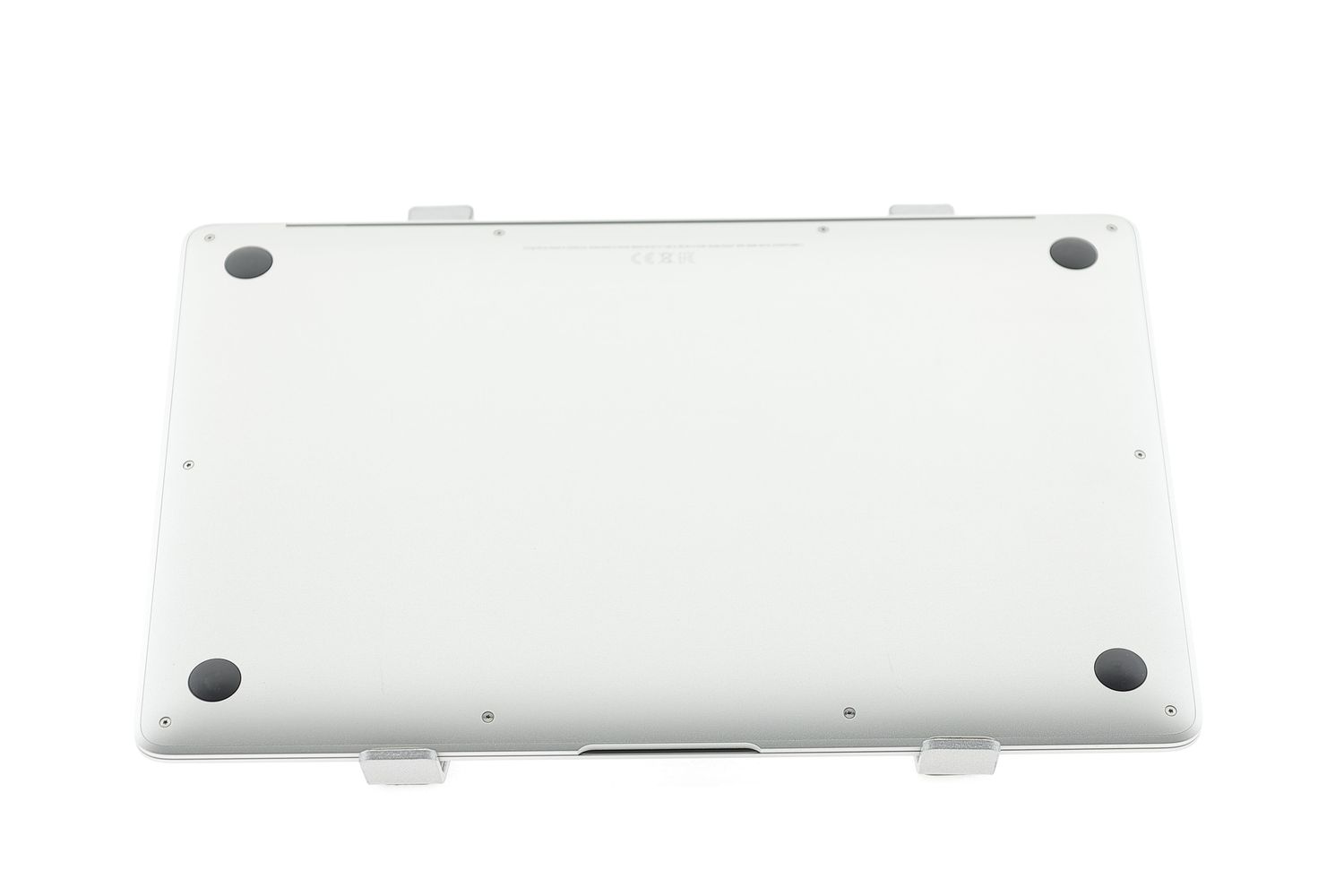 Apple MacBook Air 13″ 2020, M1 8 Cores, 8 GB, 7 core GPU 256 GB Silver - Отлично