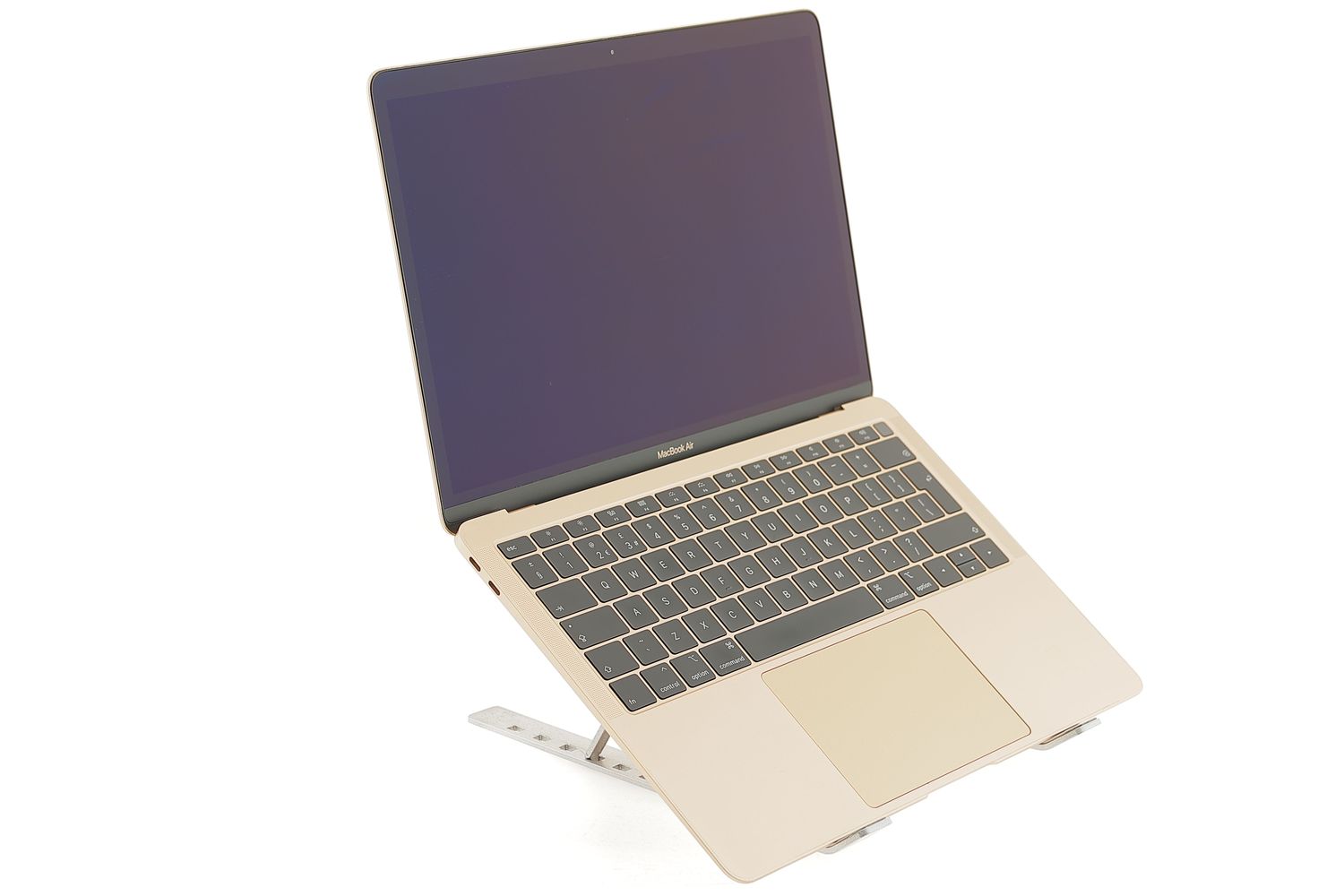 Apple MacBook Air 13″ 2019, i5 1.6 GHz, 8 GB, Intel UHD Graphics 617 256 GB Gold - Nagyon jó