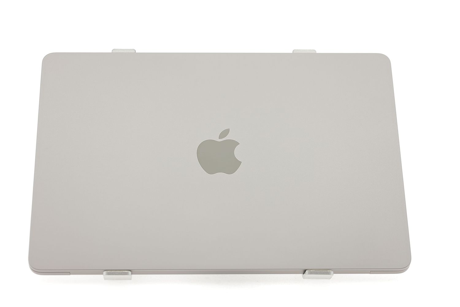 Apple MacBook Air 13″ 2022, M2 8 Cores, 8 GB, 8 core GPU 256 GB Space Gray - Като нов