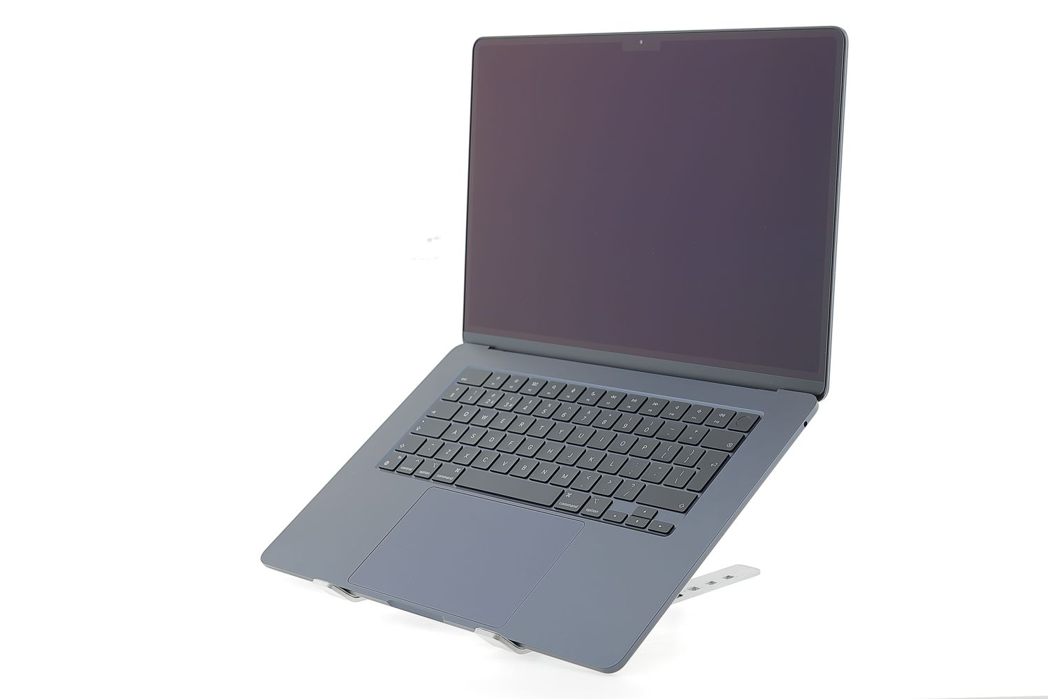 Apple MacBook Air 15″ 2023, M2 8 Cores, 8 GB, 10 core GPU 256 GB Midnight - Újszerű