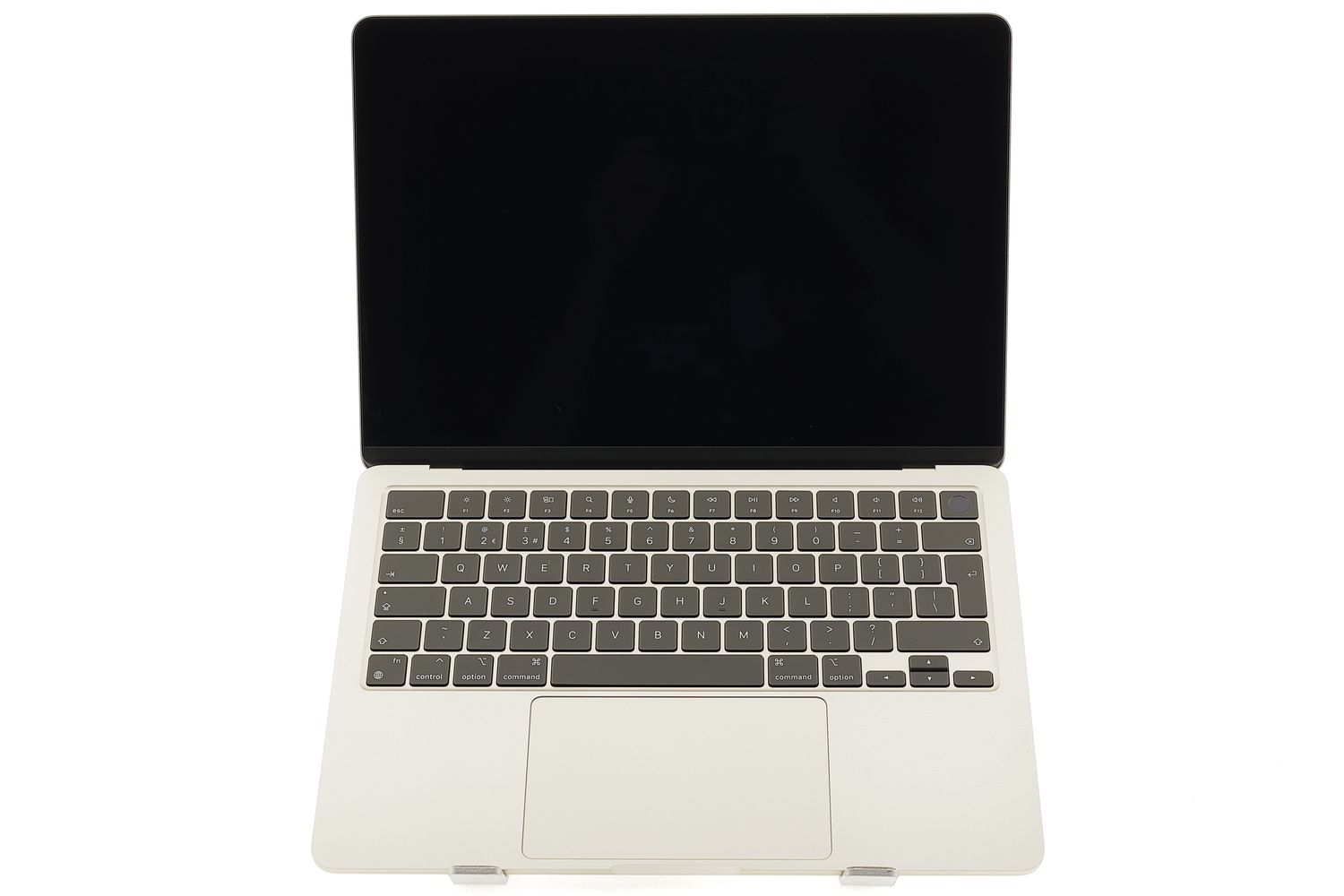 Apple MacBook Air 13″ 2022, M2 8 Cores, 8 GB, 10 core GPU 512 GB Silver - Nagyon jó