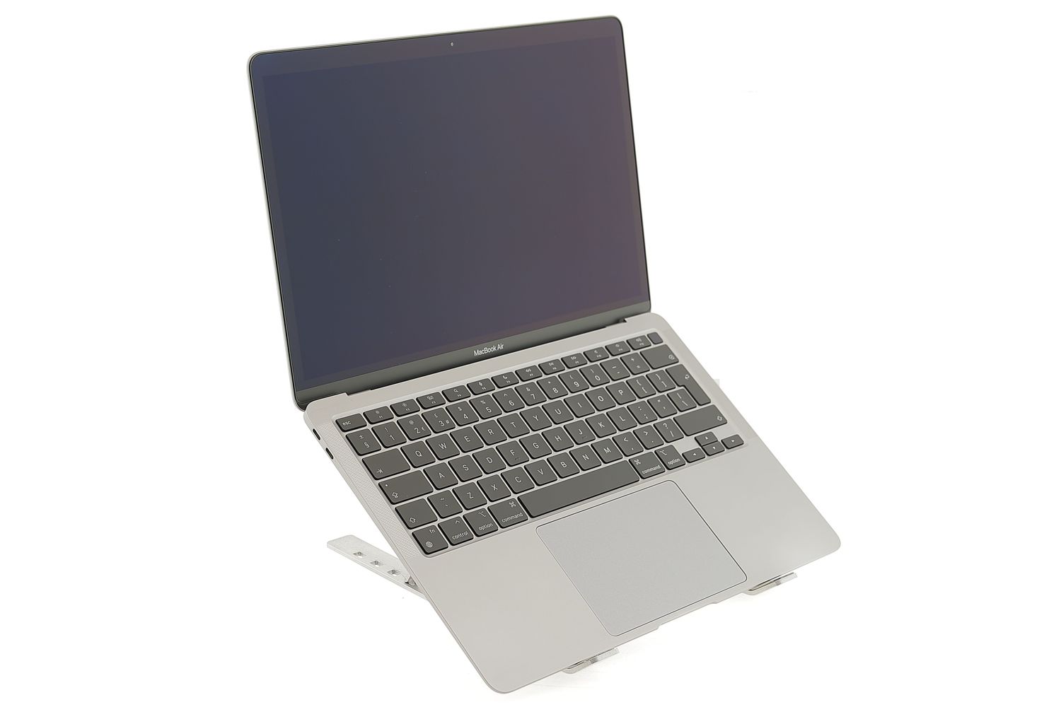 Apple MacBook Air 13″ 2020, i5 1.1 GHz, 8 GB, Intel Iris Plus 256 GB Space Gray - Kiváló