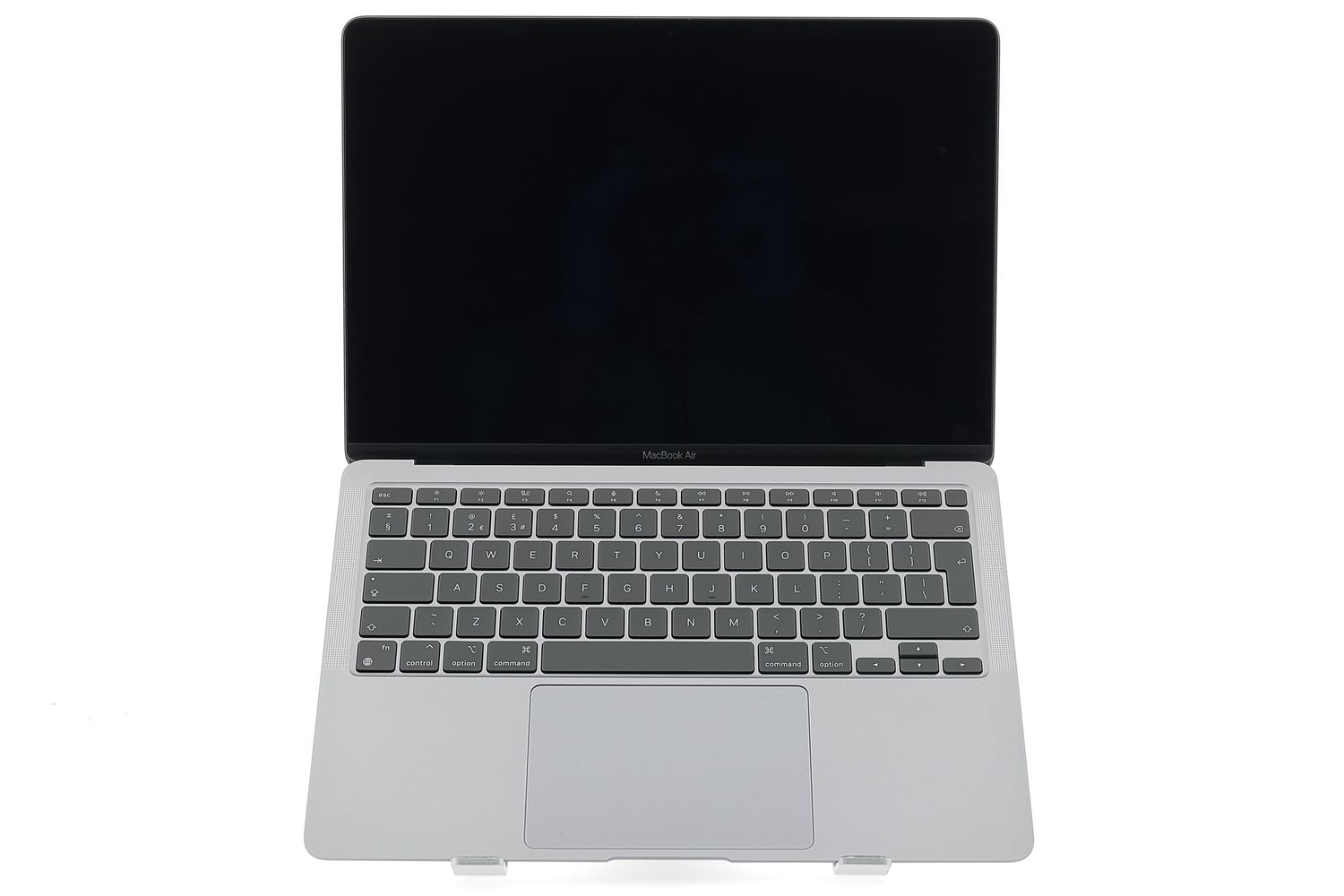 Apple MacBook Air 13″ 2020, i3 1.1 GHz, 8 GB, Intel Iris Plus 256 GB Space Gray - Foarte bun