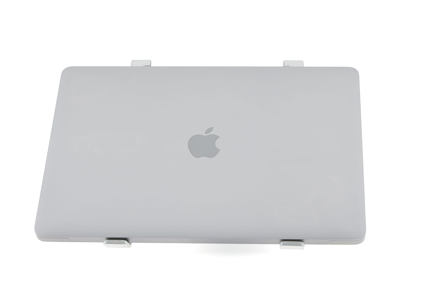 Apple MacBook Air 13″ 2020, M1 8 Cores, 8 GB, 7 core GPU 256 GB Space Gray - Excelent