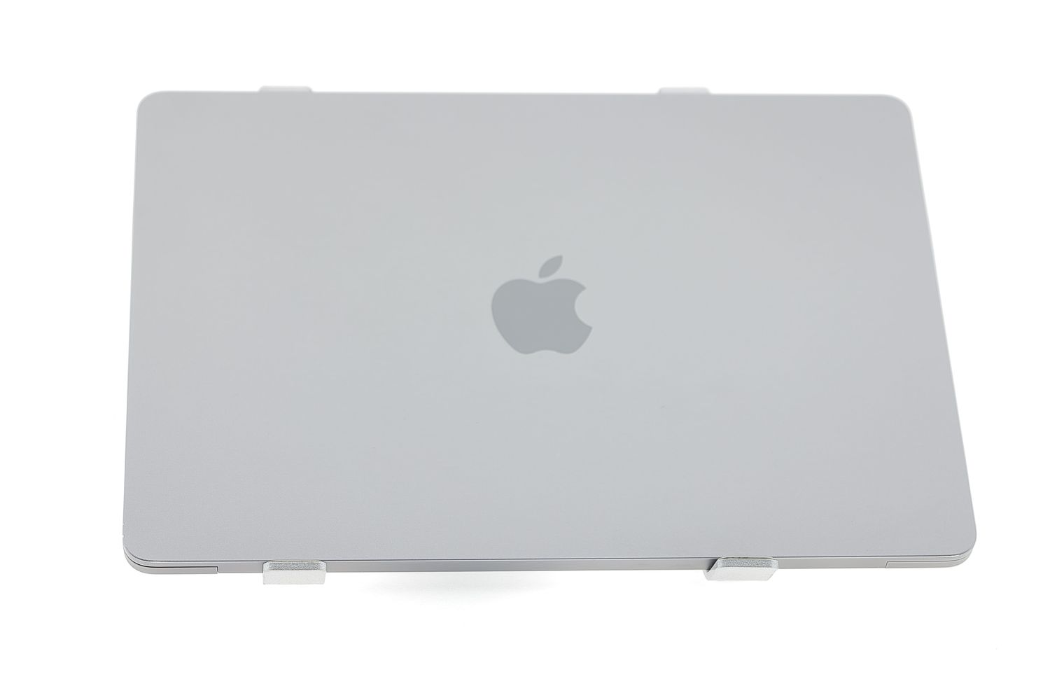 Apple MacBook Air 13″ 2024, M3 8 Cores, 8 GB, 8 core GPU 256 GB Space Gray - Отлично