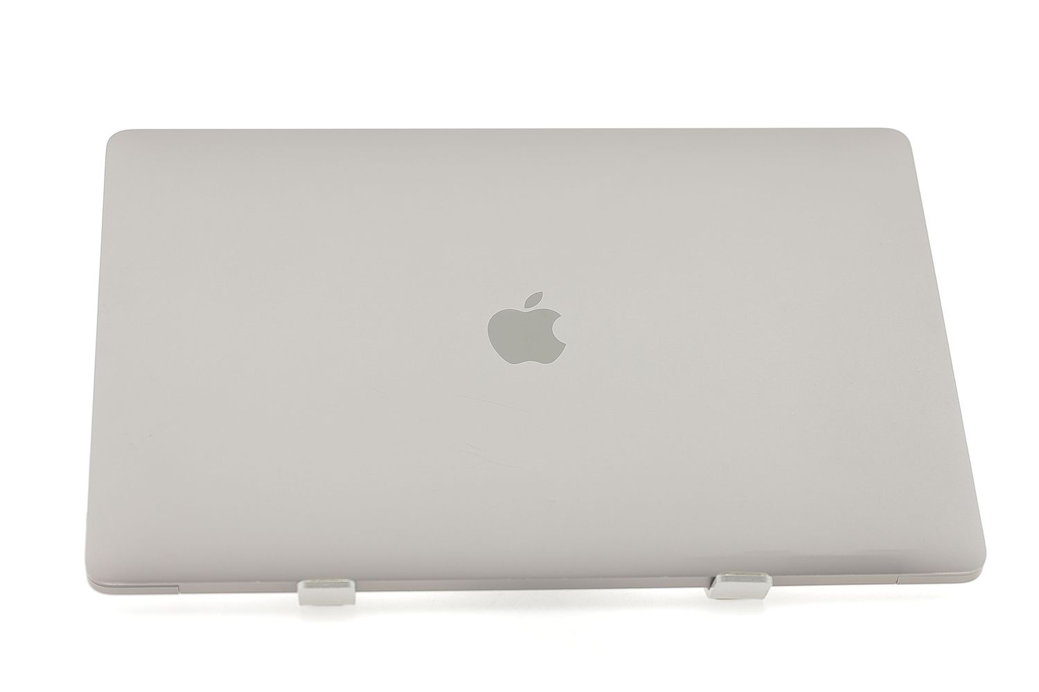 Apple MacBook Pro 15″ Touch Bar 2018, i7 2.2 GHz, 32 GB, AMD Radeon Pro 555X 512 GB Space Gray - Foarte bun