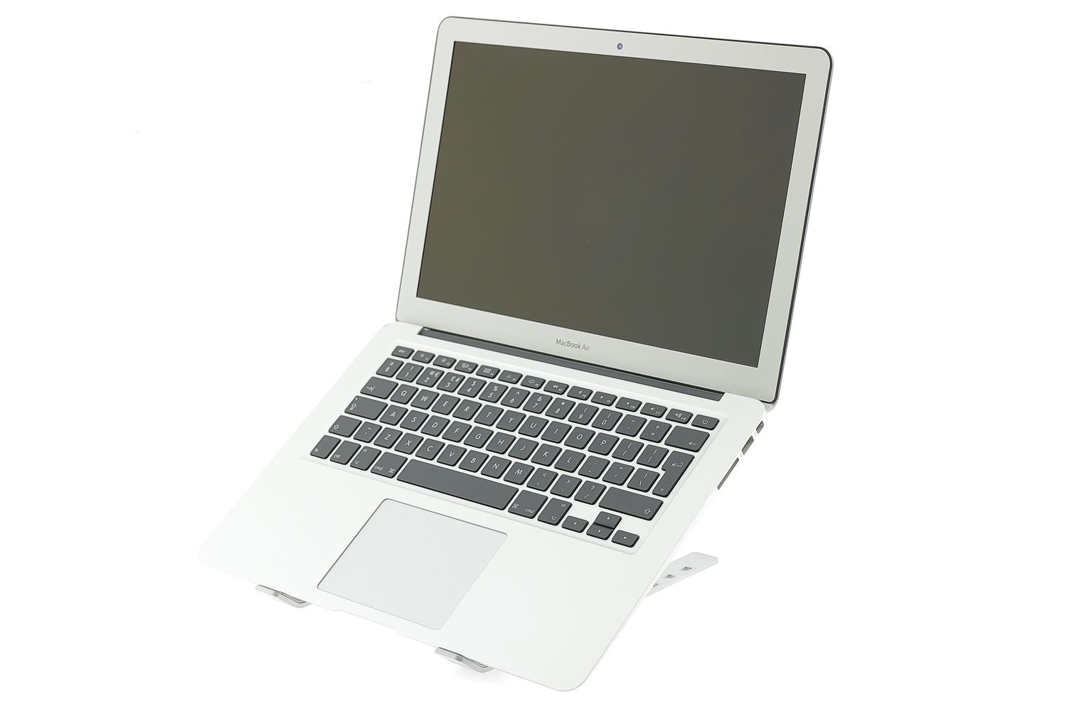 Apple MacBook Air 13″ 2017, i5 1.8 GHz, 8 GB, HD Graphics 6000 128 GB Silver - Много добро
