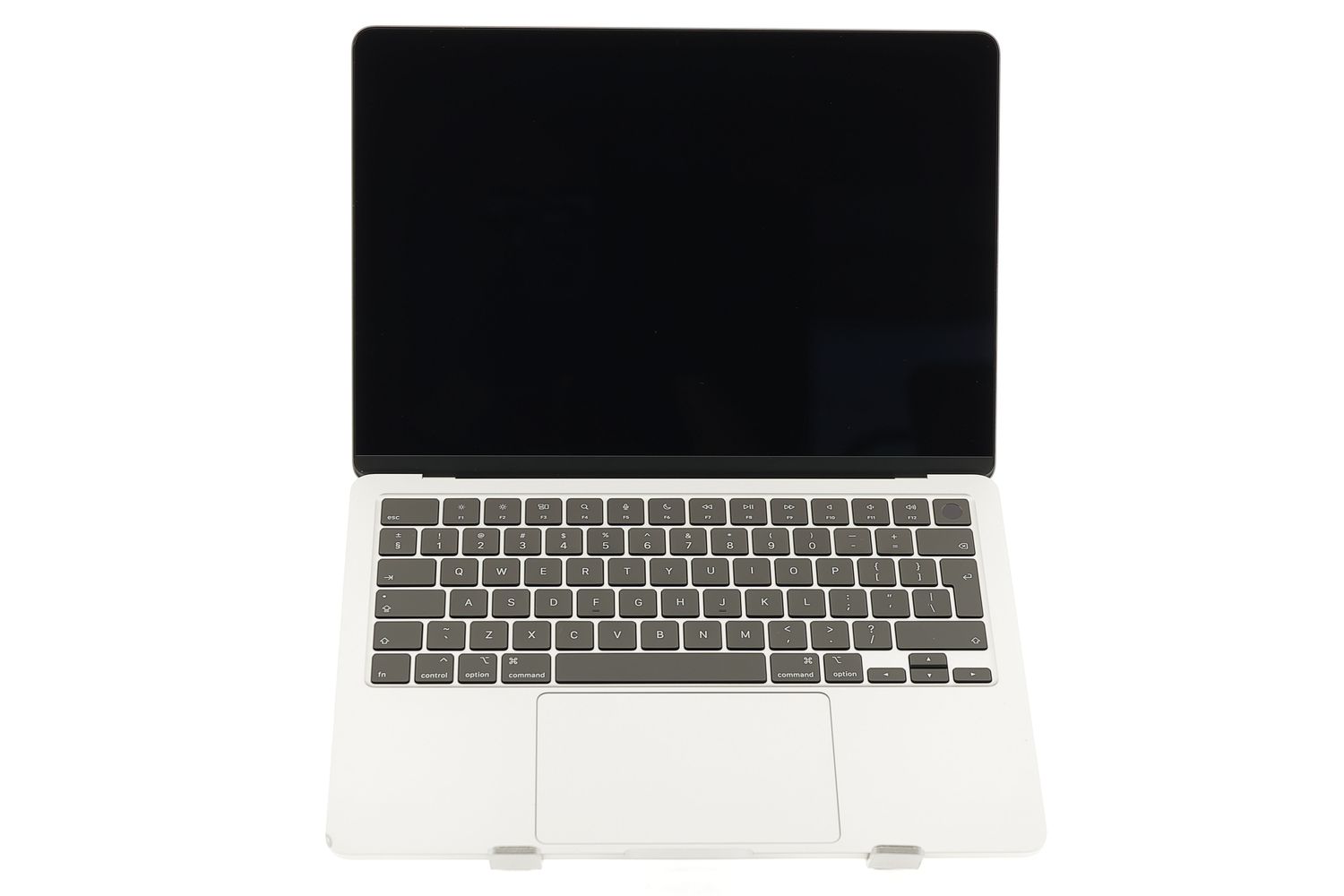 Apple MacBook Air 13″ 2024, M3 8 Cores, 8 GB, 8 core GPU 256 GB Silver - Много добро