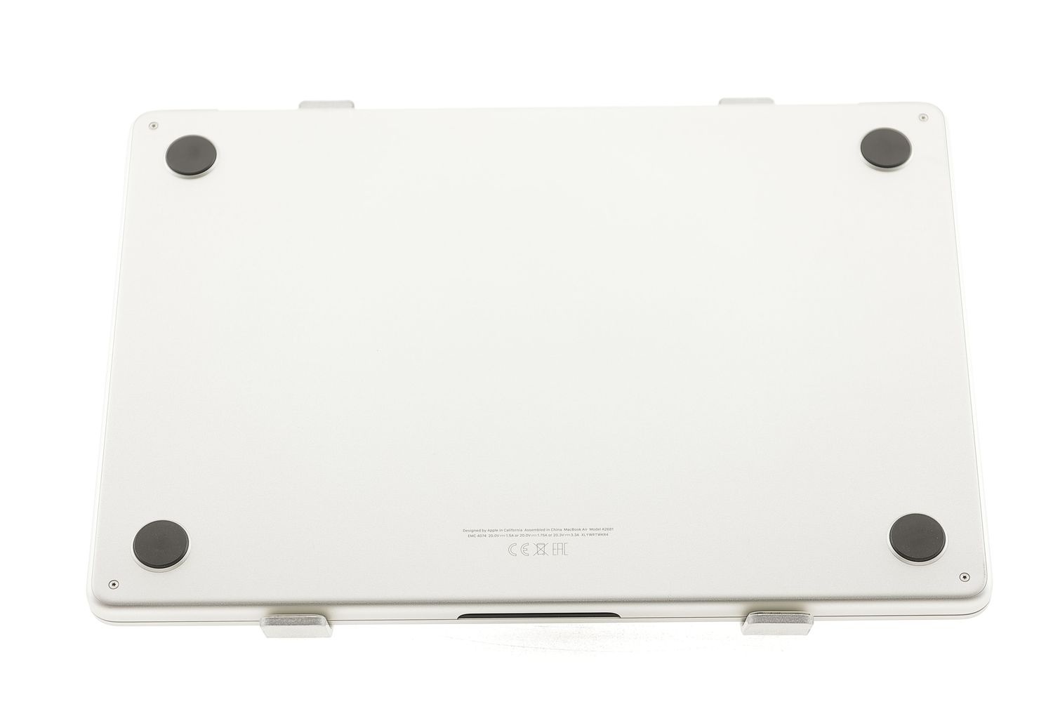 Apple MacBook Air 13″ 2022, M2 8 Cores, 8 GB, 10 core GPU 512 GB Silver - Като нов