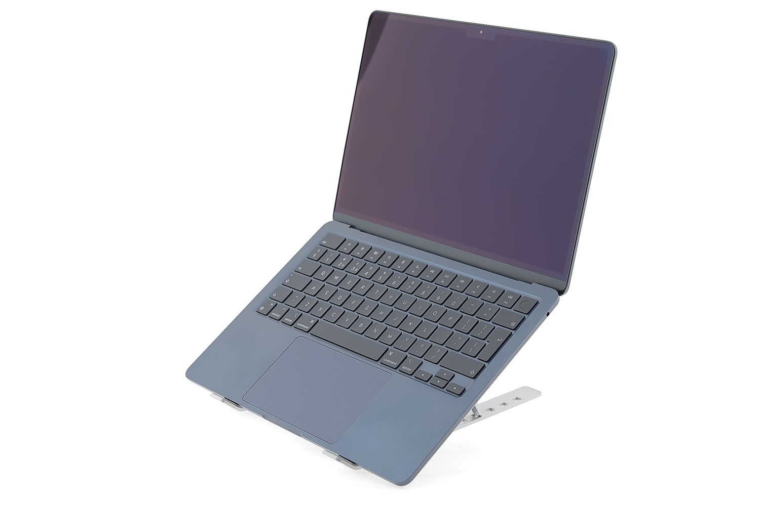 Apple MacBook Air 13″ 2024, M3 8 Cores, 8 GB, 10 core GPU 512 GB Midnight