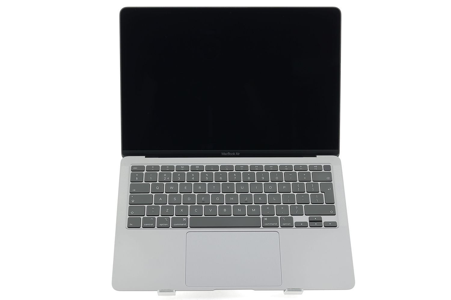 Apple MacBook Air 13″ 2020, i7 1.2 GHz, 8 GB, Intel Iris Plus 256 GB Space Gray - Отлично