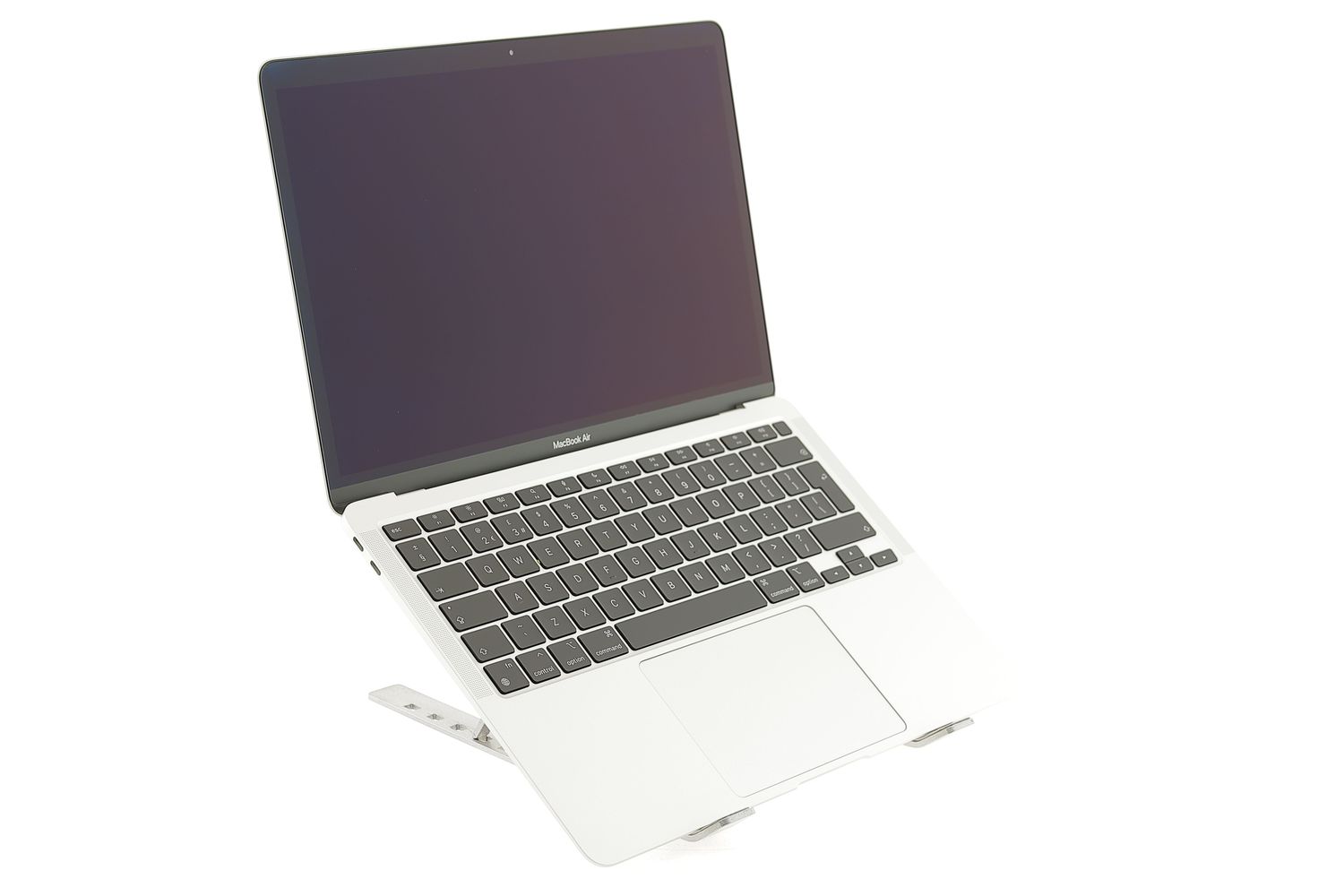 Apple MacBook Air 13″ 2020, M1 8 Cores, 8 GB, 8 core GPU 512 GB Silver - Kiváló