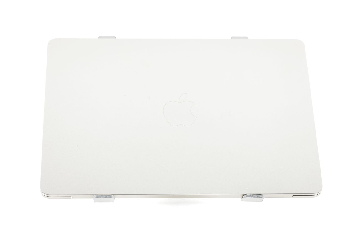 Apple MacBook Air 13″ 2022, M2 8 Cores, 16 GB, 10 core GPU 512 GB Starlight - Много добро