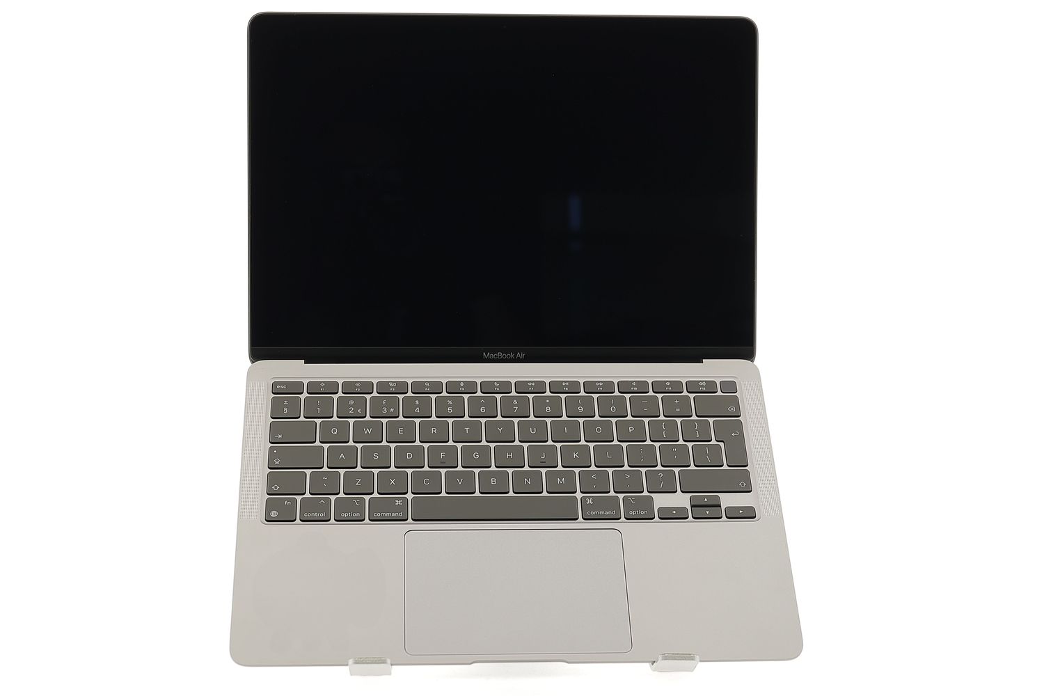 Apple MacBook Air 13″ 2020, i5 1.1 GHz, 8 GB, Intel Iris Plus 512 GB Space Gray - Много добро