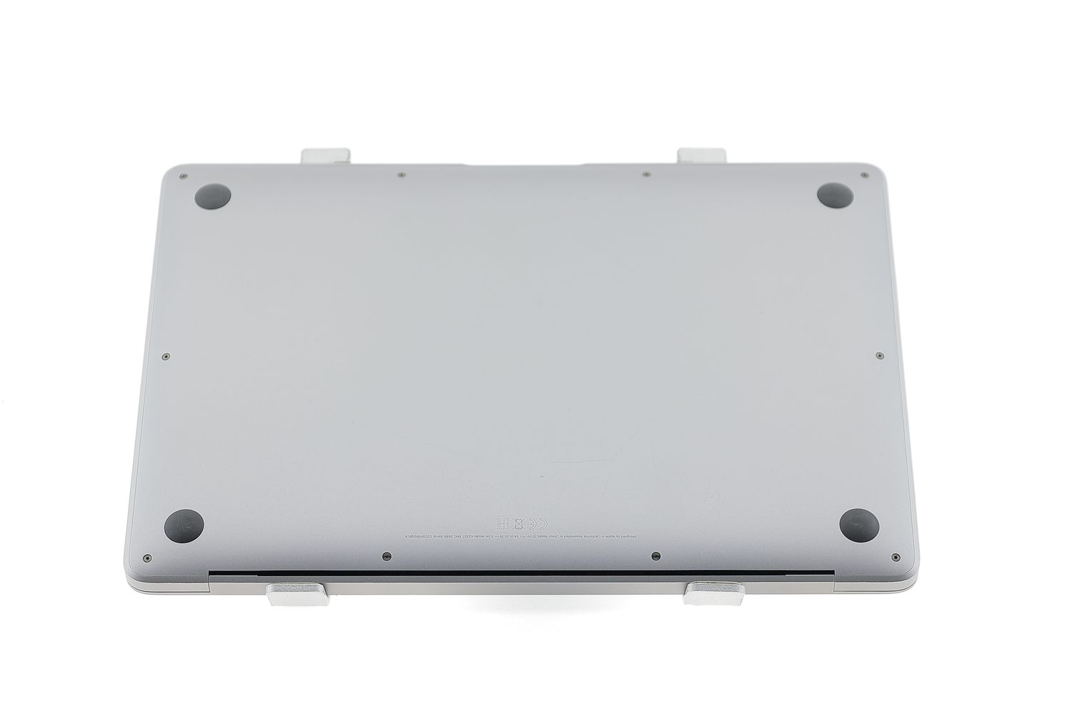 Apple MacBook Air 13″ 2020, M1 8 Cores, 8 GB, 7 core GPU 256 GB Space Gray - Много добро