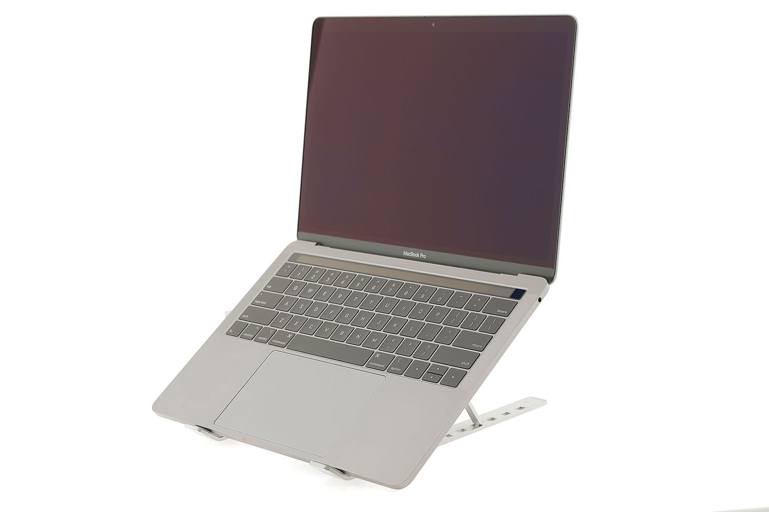 Apple MacBook Pro 13″ Touch Bar 2019, i5 1.4 GHz, 8 GB, Iris Plus Graphics 645 128 GB Space Gray - Foarte bun