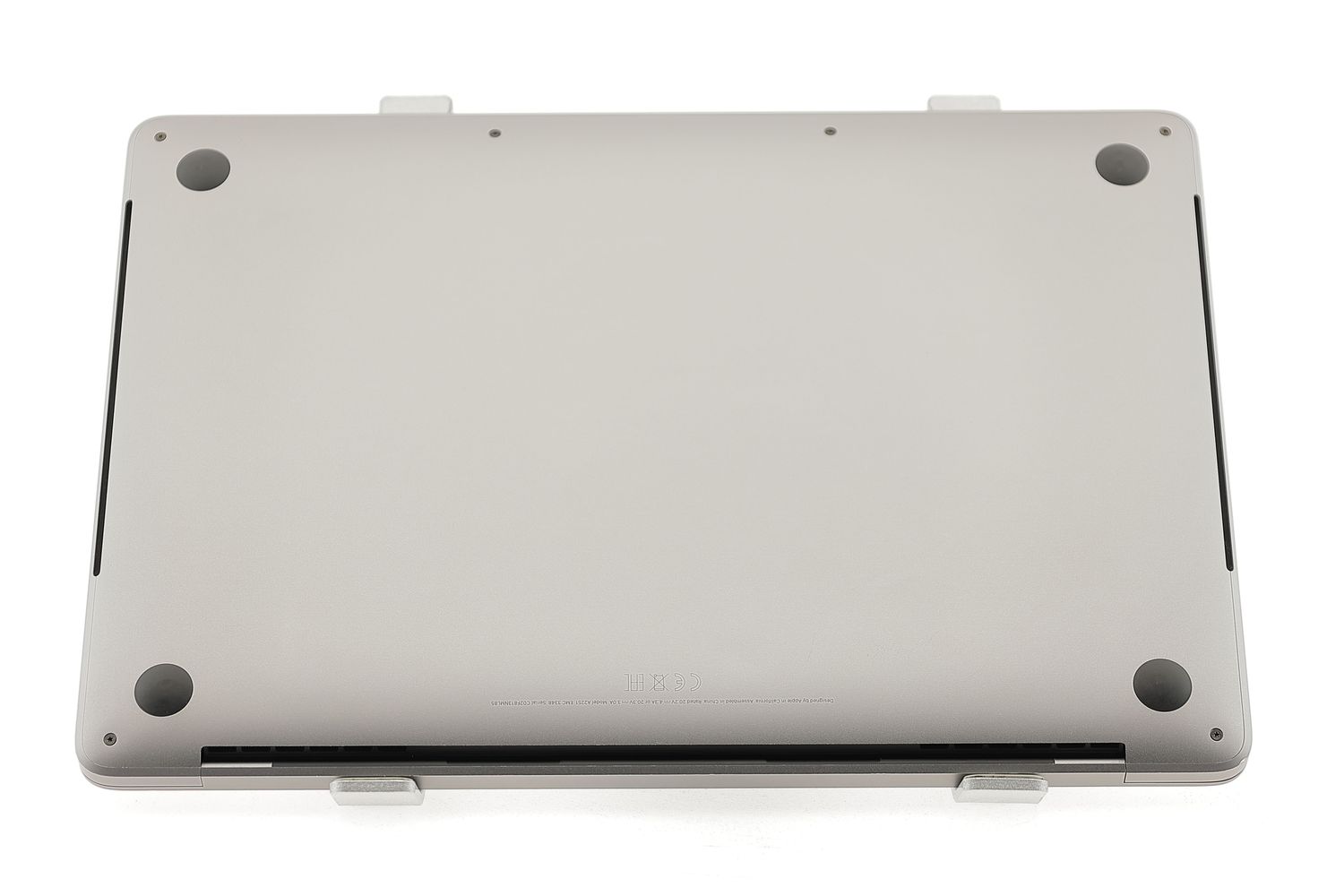 Apple MacBook Pro 13″ Touch Bar 2020, i7 2.3 GHz, 32 GB, Intel Iris Plus Graphics 512 GB Space Gray - Foarte bun