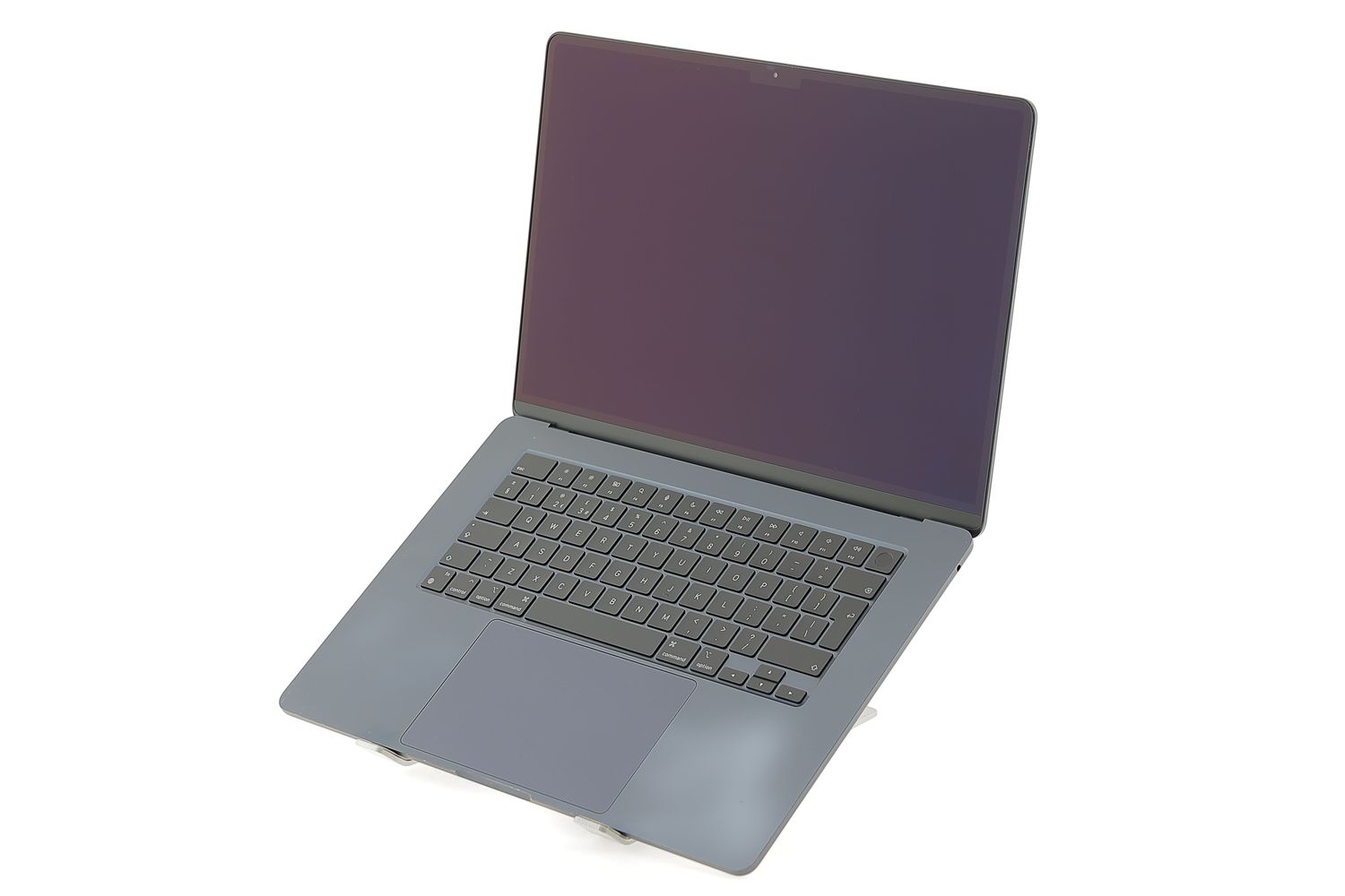 Apple MacBook Air 15″ 2023, M2 8 Cores, 8 GB, 10 core GPU 256 GB Midnight - Foarte bun