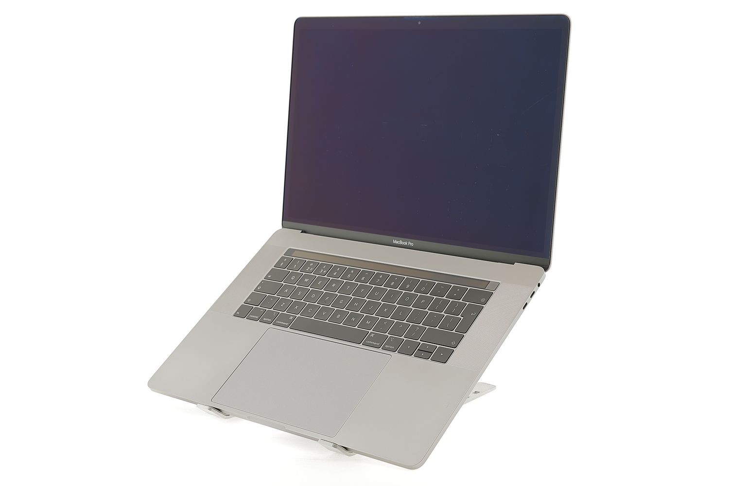 Apple MacBook Pro 15″ Touch Bar 2019, i9 2.3 GHz, 32 GB, AMD Radeon Pro Vega 20 1 TB Space Gray - Ca nou