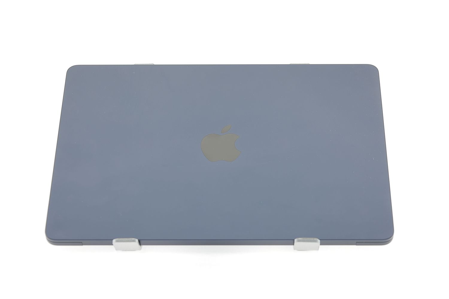 Apple MacBook Air 13″ 2022, M2 8 Cores, 8 GB, 8 core GPU 256 GB Midnight - Ca nou
