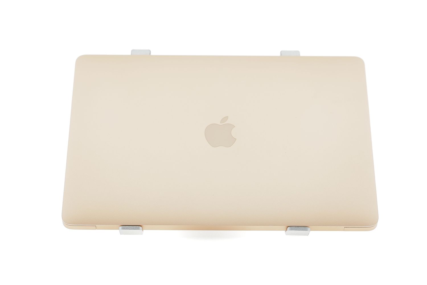 Apple MacBook Air 13″ 2020, i5 1.1 GHz, 8 GB, Intel Iris Plus 256 GB Gold - Като нов