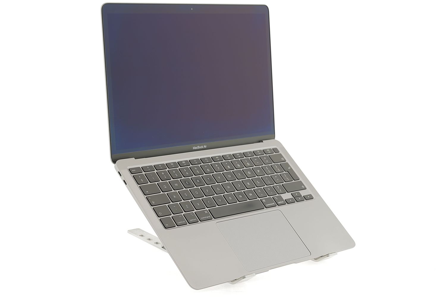 Apple MacBook Air 13″ 2020, i3 1.1 GHz, 8 GB, Intel Iris Plus 256 GB Space Gray - Kiváló