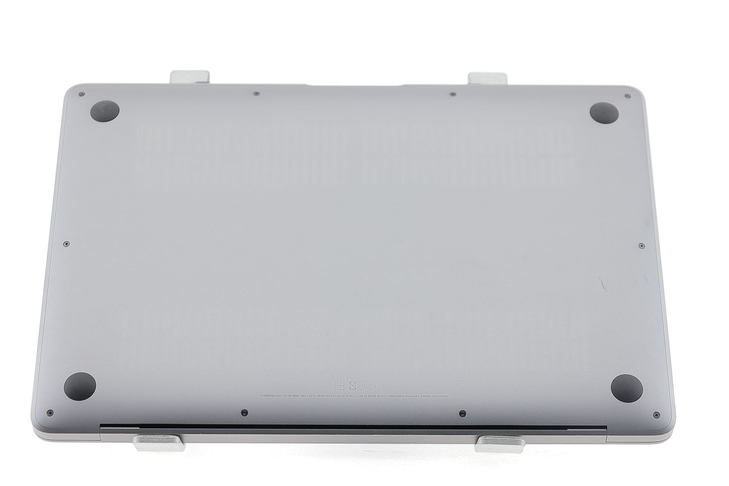 Apple MacBook Air 13″ 2020, M1 8 Cores, 8 GB, 7 core GPU, Space