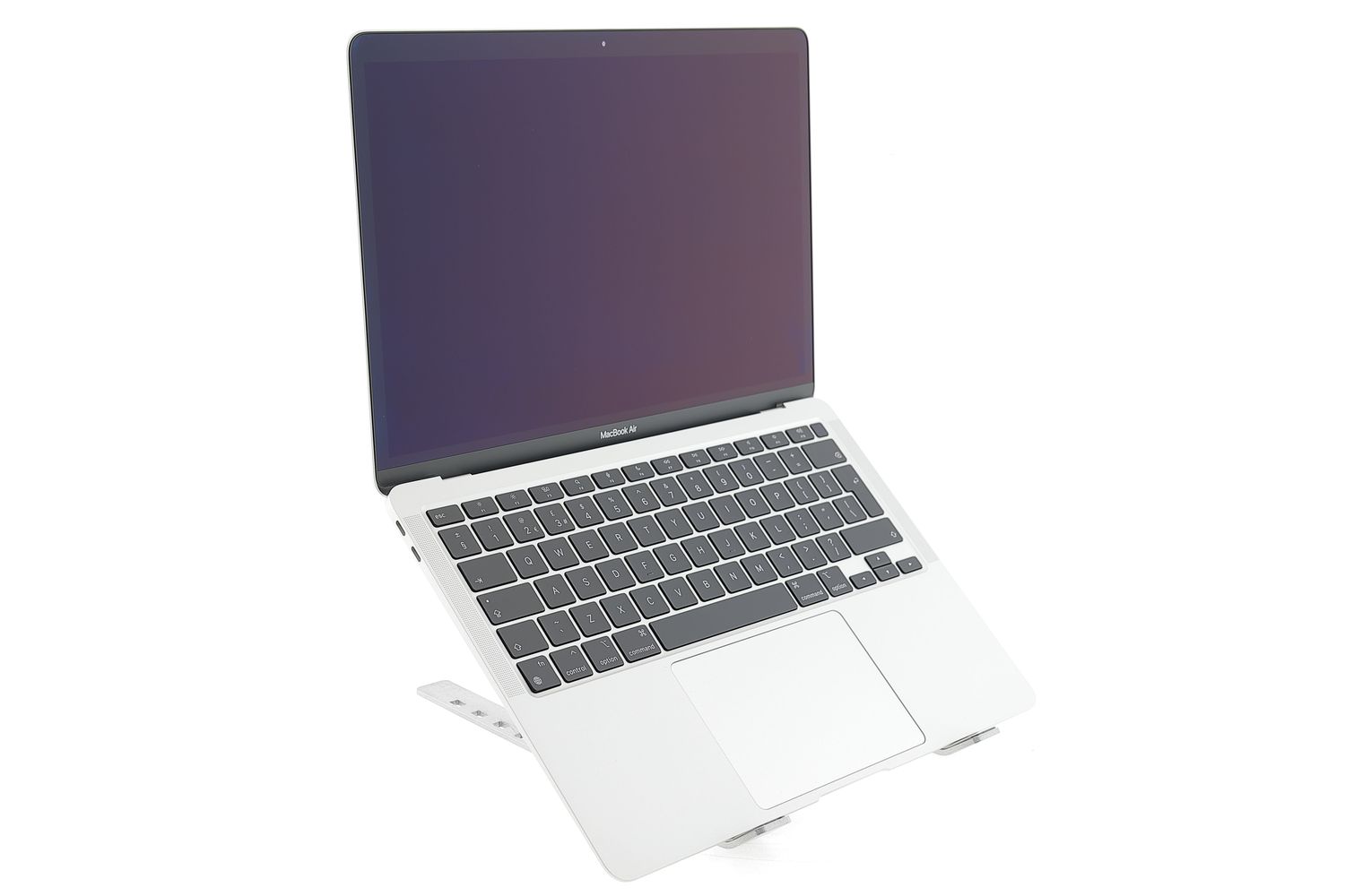 Apple MacBook Air 13″ 2020, M1 8 Cores, 8 GB, 7 core GPU 256 GB Silver