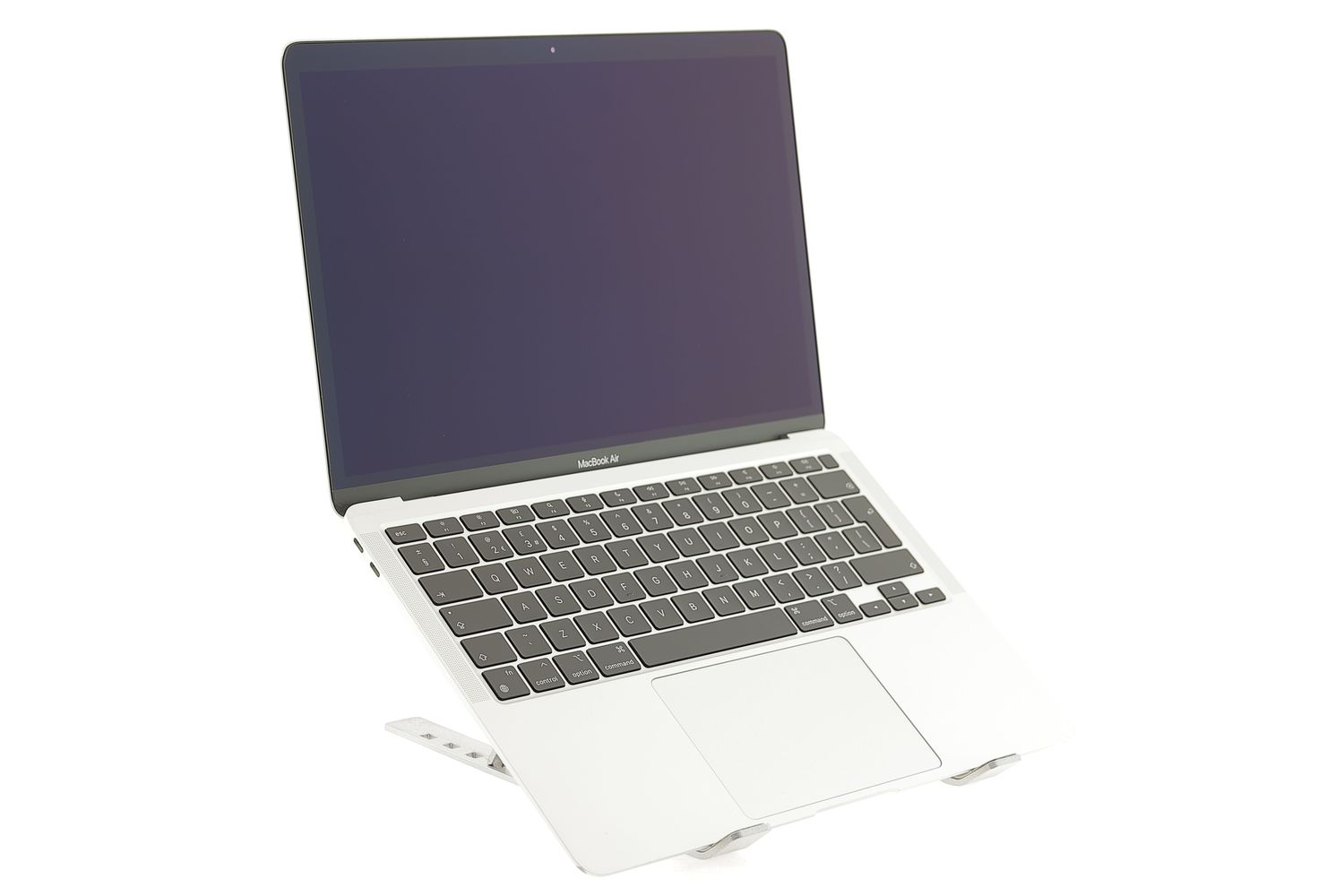 Apple MacBook Air 13″ 2020, M1 8 Cores, 8 GB, 8 core GPU 512 GB Silver - Nagyon jó