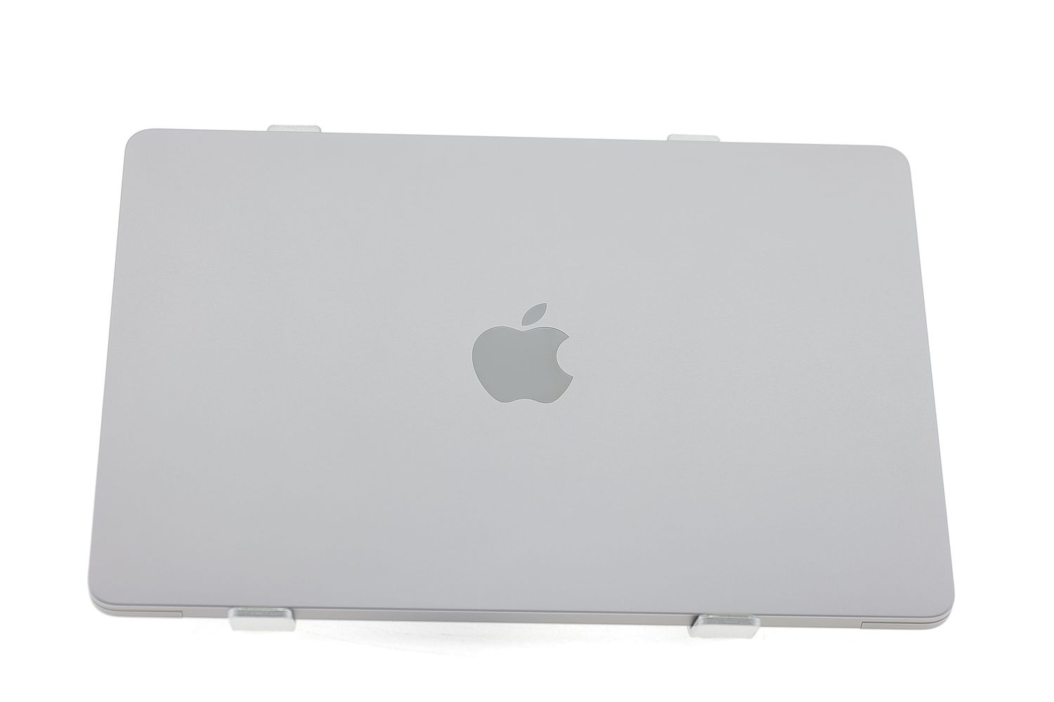 Apple MacBook Air 13″ 2022, M2 8 Cores, 8 GB, 8 core GPU 256 GB Space Gray