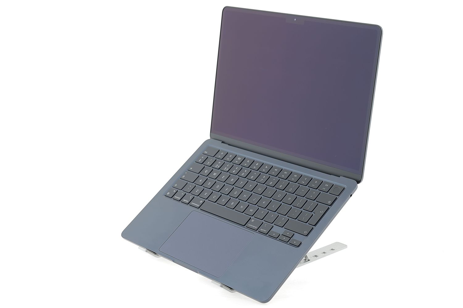 Apple MacBook Air 13″ 2022, M2 8 Cores, 8 GB, 8 core GPU 256 GB Midnight