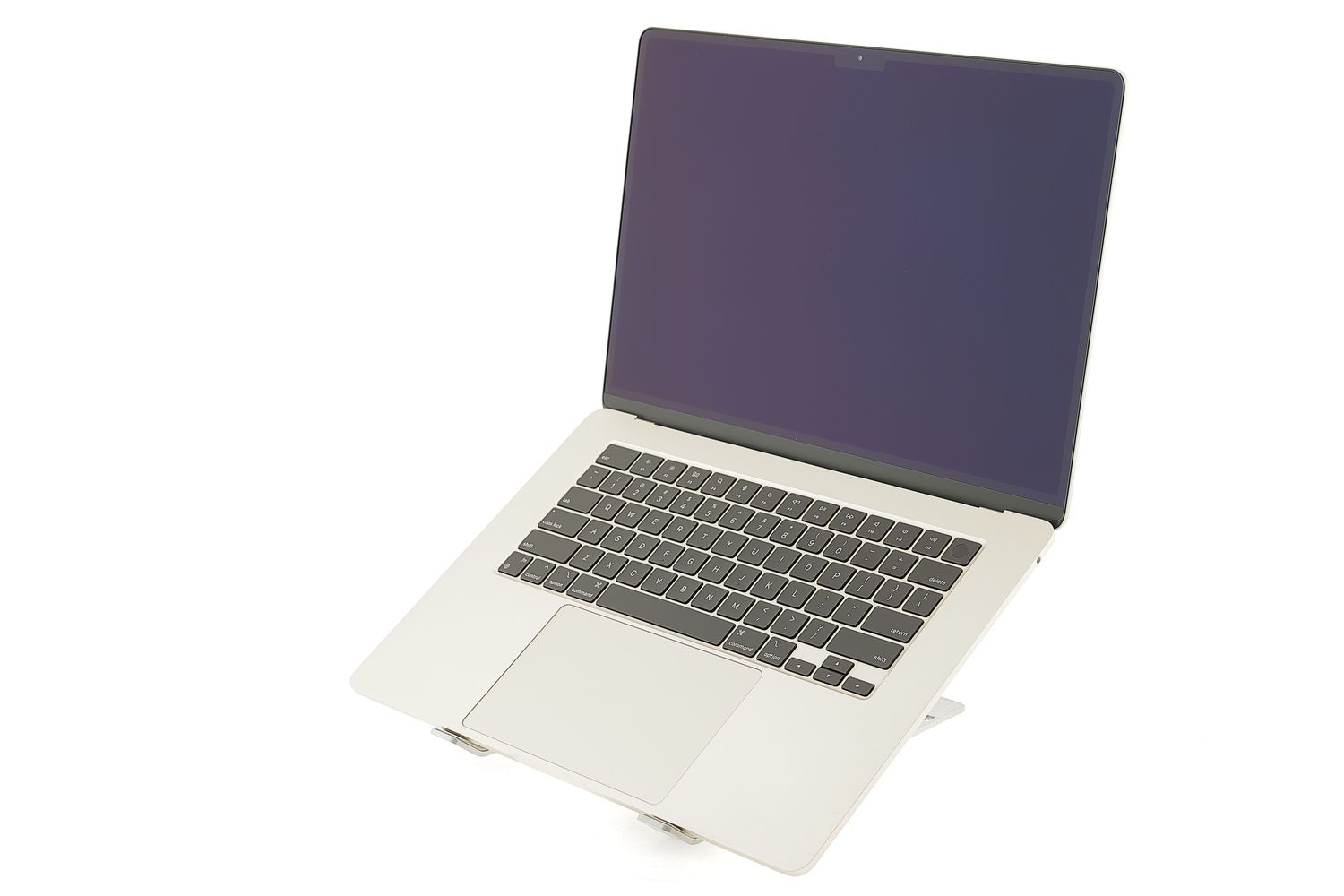 Apple MacBook Air 15″ 2024, M3 8 Cores, 24 GB, 10 core GPU 2 TB Starlight