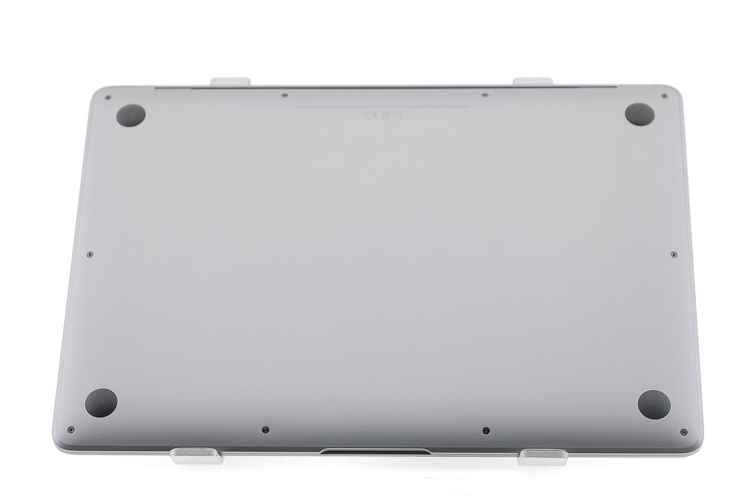 Apple MacBook Air 13″ 2020, M1 8 Cores, 8 GB, 7 core GPU 256 GB Space Gray - Foarte bun