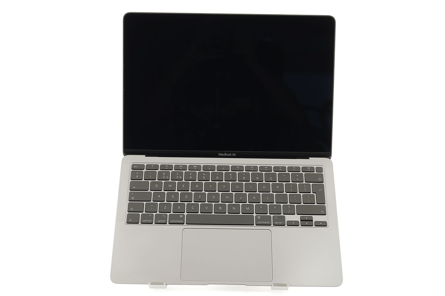 Apple MacBook Air 13″ 2020, i3 1.1 GHz, 8 GB, Intel Iris Plus 256 GB Space Gray - Като нов