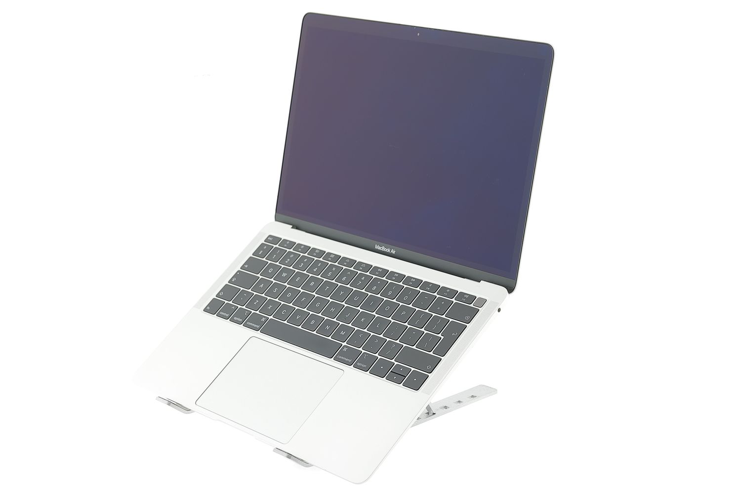 Apple MacBook Air 13″ 2018, i5 1.6 GHz, 8 GB, Intel UHD Graphics 617 128 GB Silver - Újszerű