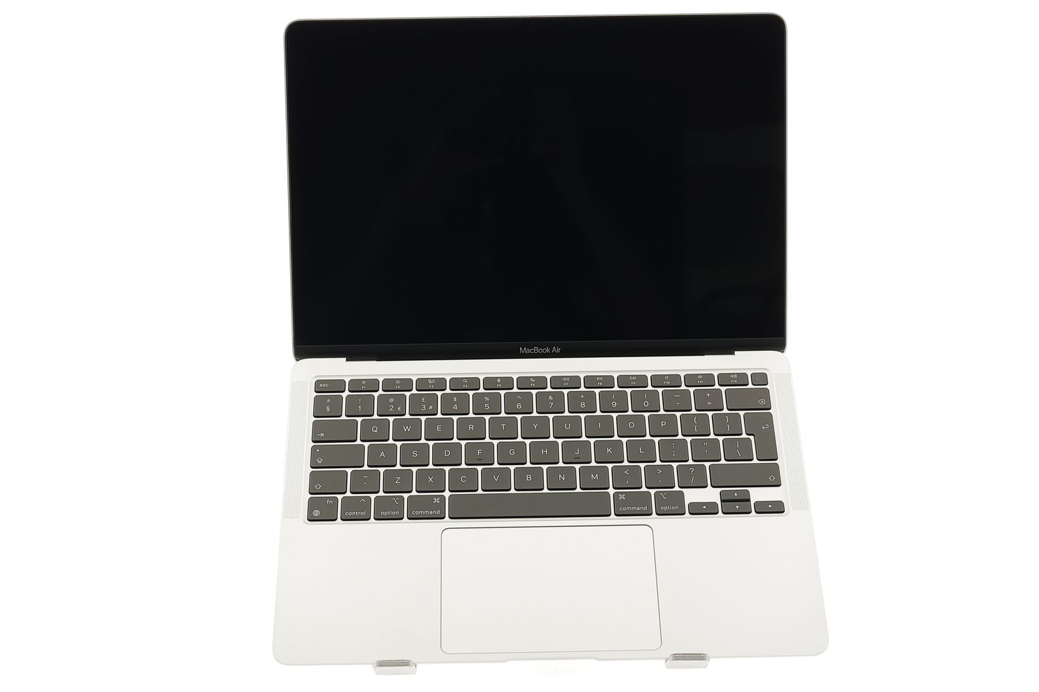 Apple MacBook Air 13″ 2020, i3 1.1 GHz, 8 GB, Intel Iris Plus 256 GB Silver - Ca nou