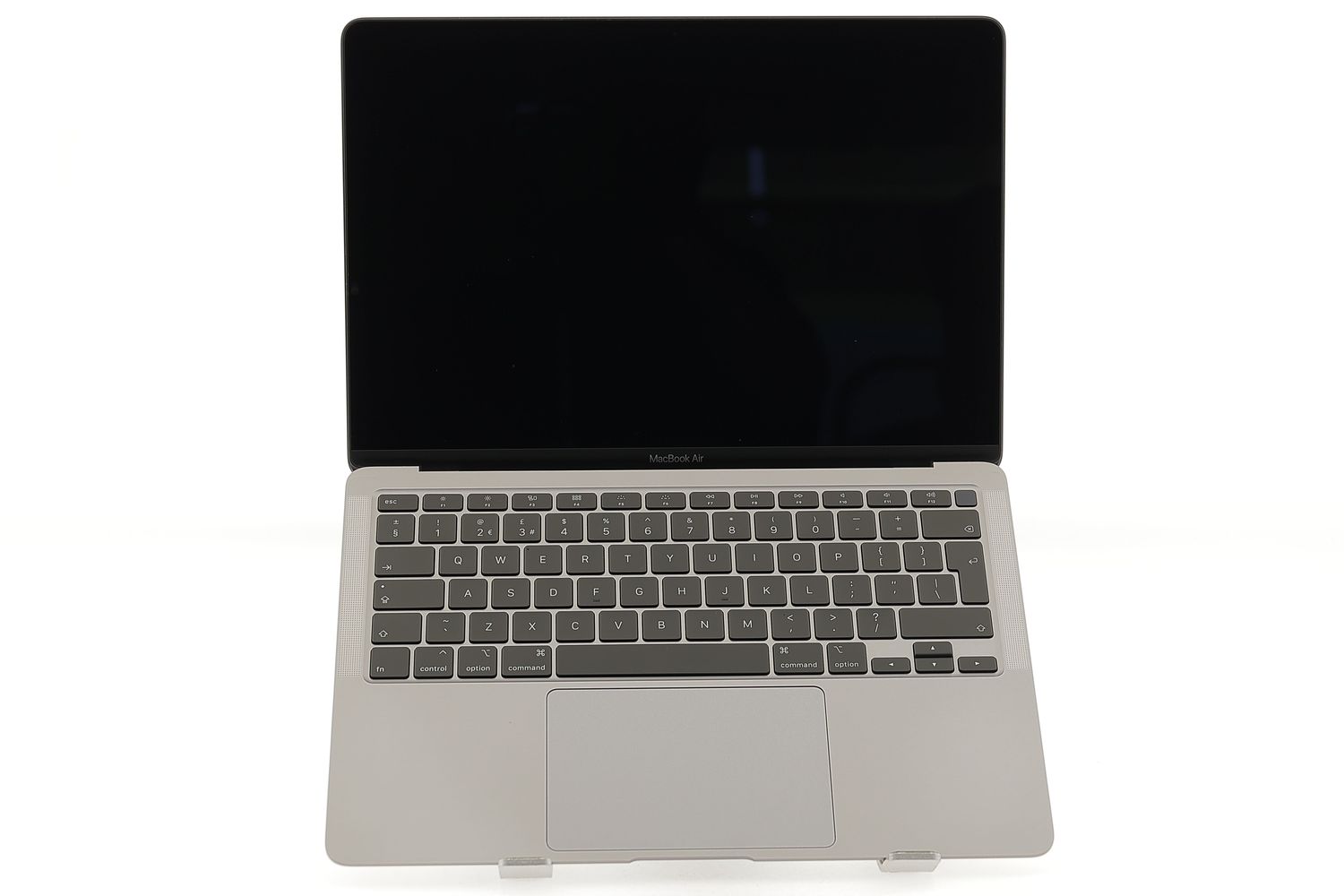 Apple MacBook Air 13″ 2020, i3 1.1 GHz, 8 GB, Intel Iris Plus 256 GB Space Gray - Excelent
