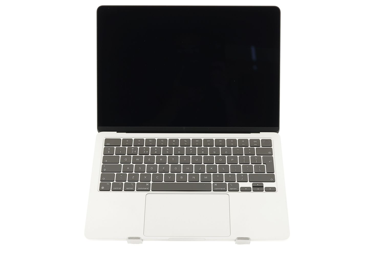 Apple MacBook Air 13″ 2022, M2 8 Cores, 8 GB, 8 core GPU 256 GB Silver - Ca nou