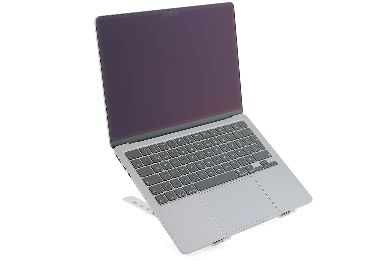 Apple MacBook Air 13″ 2022, M2 8 Cores, 16 GB, 8 core GPU 256 GB Space Gray - Újszerű