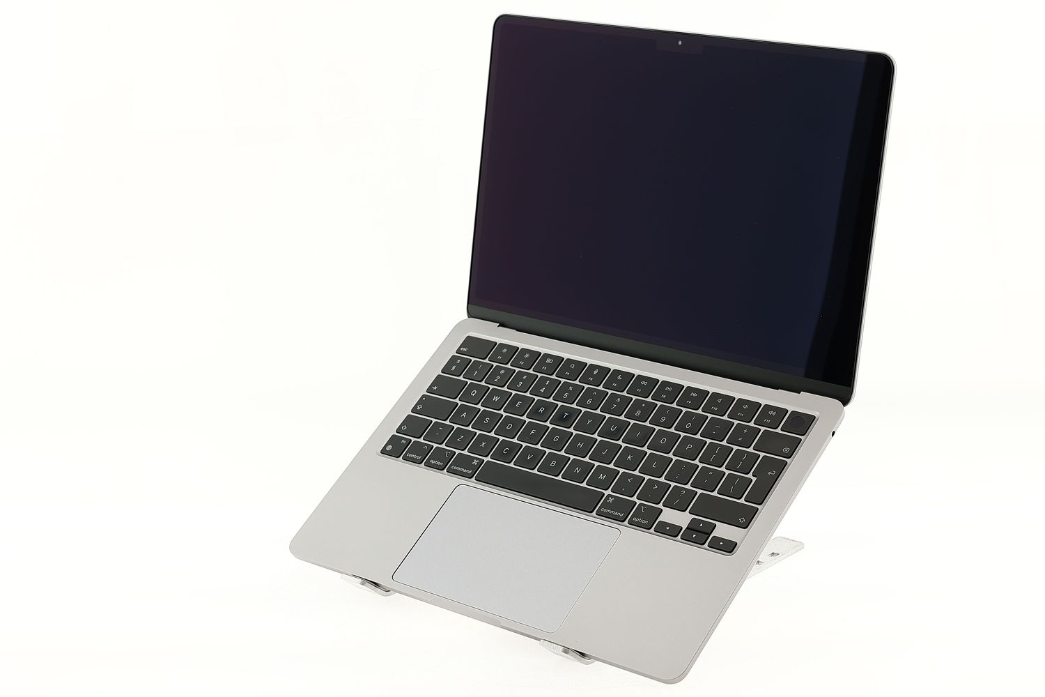 Apple MacBook Air 13″ 2022, M2 8 Cores, 8 GB, 10 core GPU 512 GB Space Gray - Foarte bun