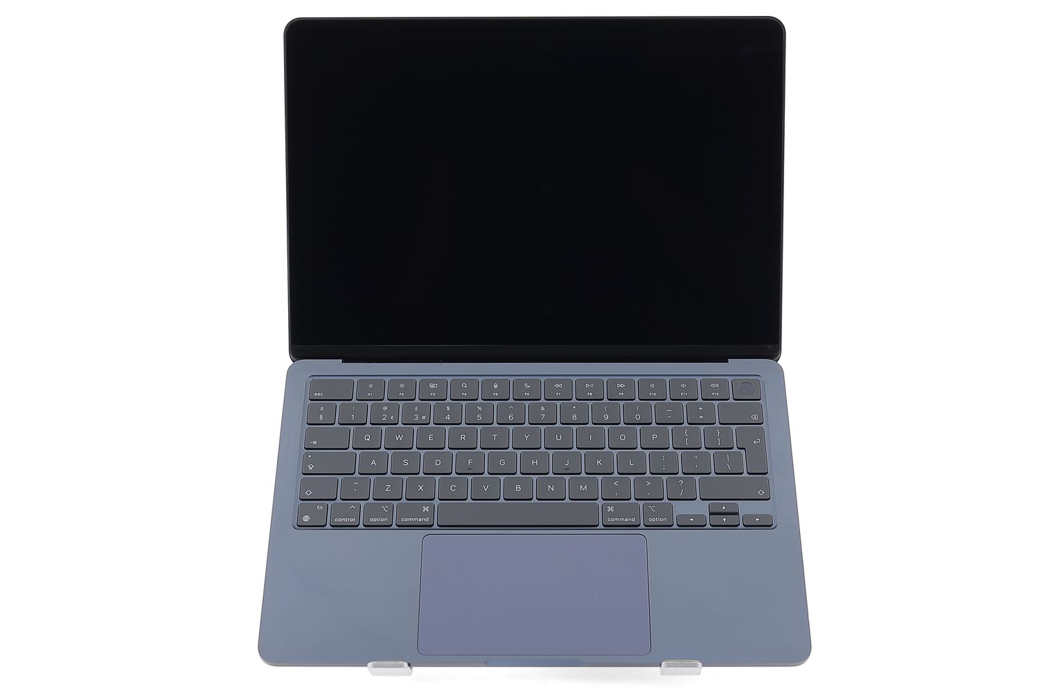 Apple MacBook Air 13″ 2022, M2 8 Cores, 8 GB, 8 core GPU 256 GB Midnight