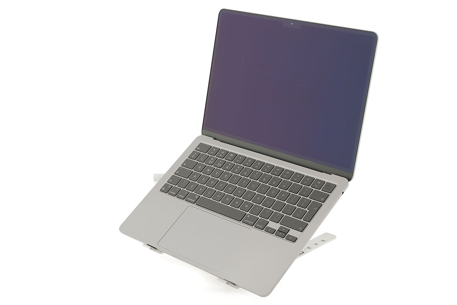 Apple MacBook Air 13″ 2022, M2 8 Cores, 8 GB, 8 core GPU 256 GB Space Gray - Ca nou